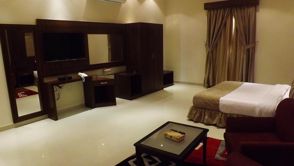 Baron Palace - Almasif Hotel Apartments Riaad Kamer foto