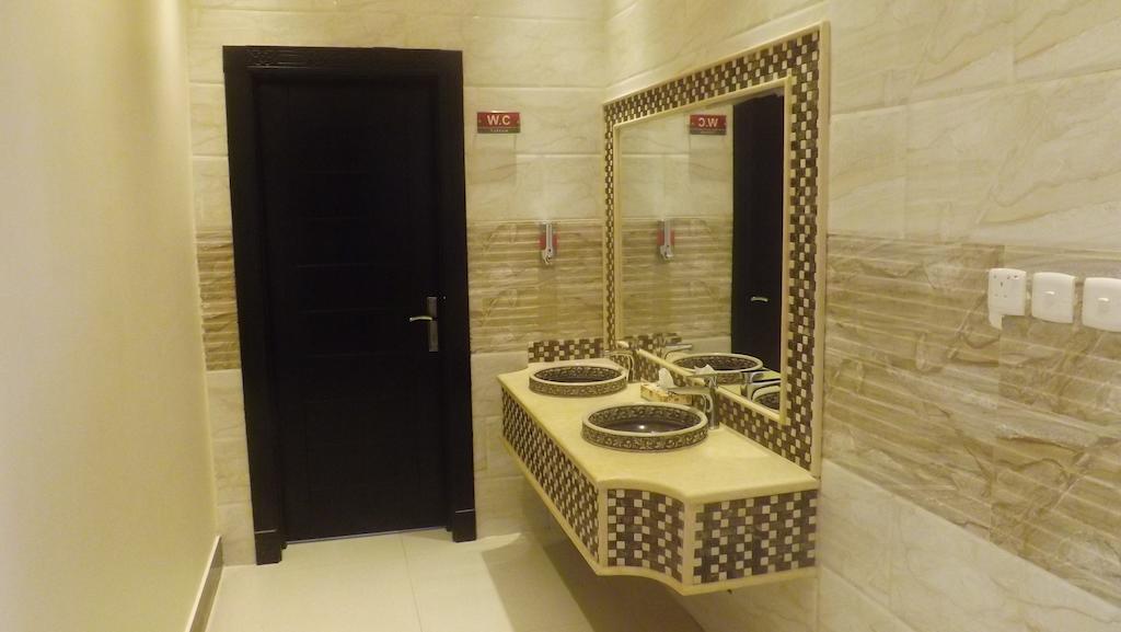 Baron Palace - Almasif Hotel Apartments Riaad Kamer foto
