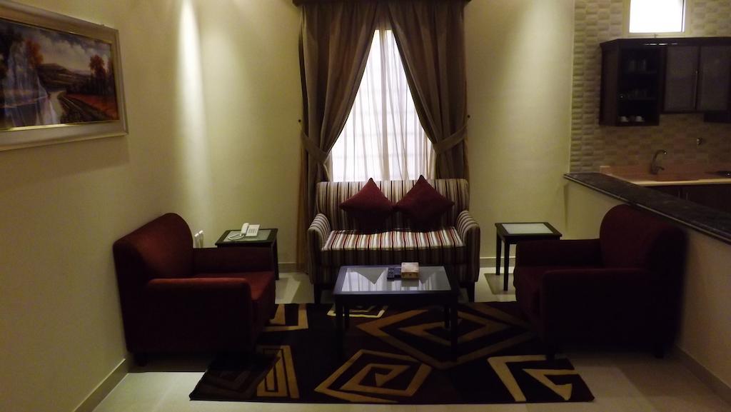 Baron Palace - Almasif Hotel Apartments Riaad Kamer foto