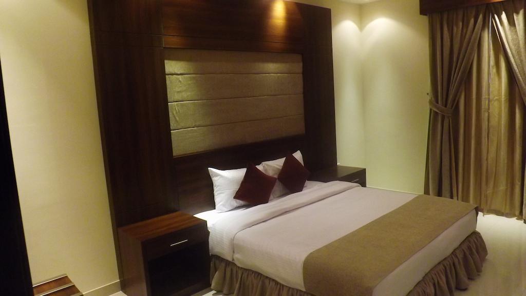 Baron Palace - Almasif Hotel Apartments Riaad Kamer foto