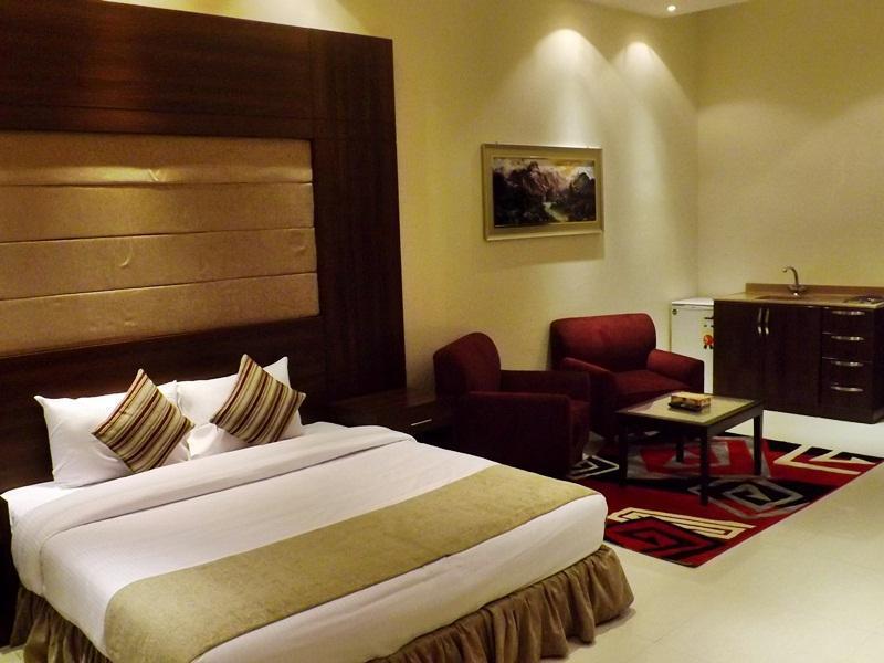 Baron Palace - Almasif Hotel Apartments Riaad Buitenkant foto