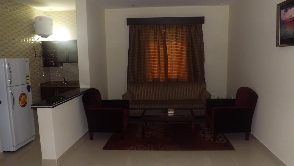 Baron Palace - Almasif Hotel Apartments Riaad Buitenkant foto